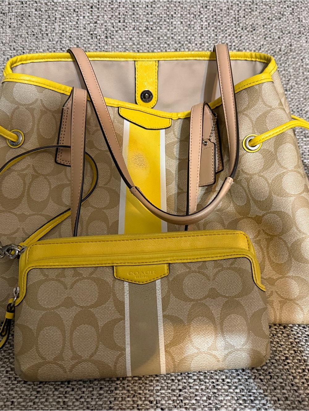 Coach Beige Signature Tote with Yellow Trim and Tan Handles - Picture 2 of 13